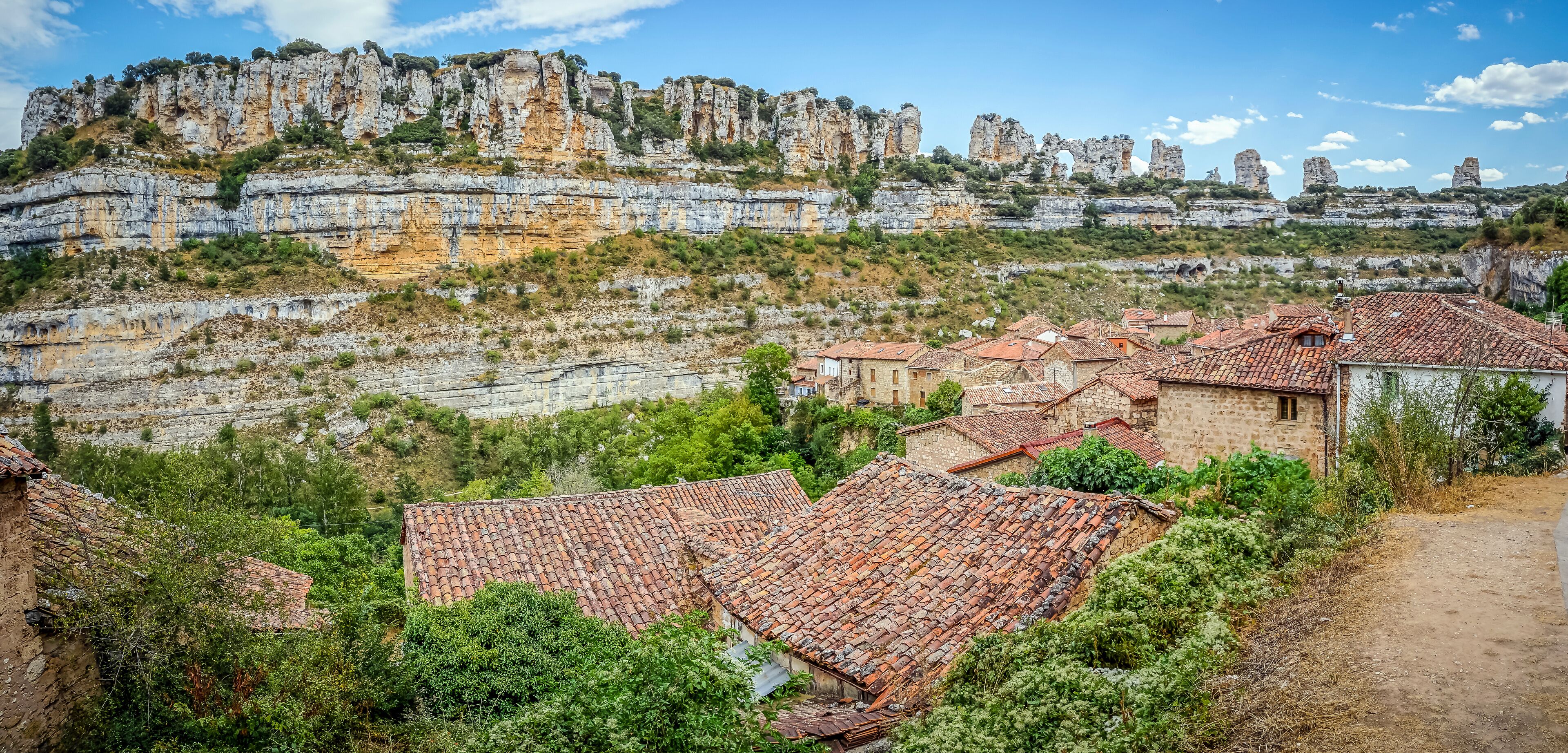 Orbaneja del Castillo is a town located in the province of Burgos, autonomous community of Castile and León, region of Páramos