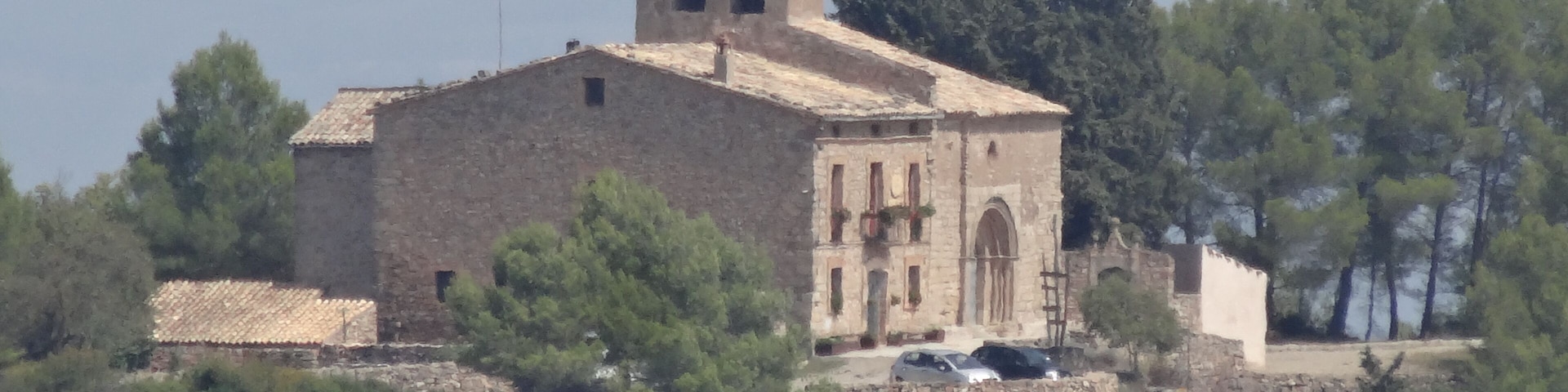 Església de Sant Pere de Castellfollit del Boix, vista des de Castellfollit del Boix.
