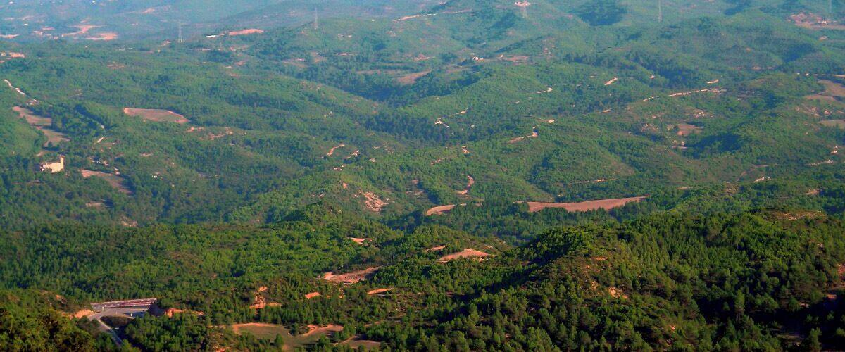 Montserrat, des de Sant Pere de Castellfollit del Boix