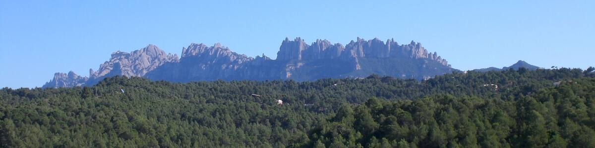 Montserrat des de Sant Salvador de Guardiola (abril 2012)