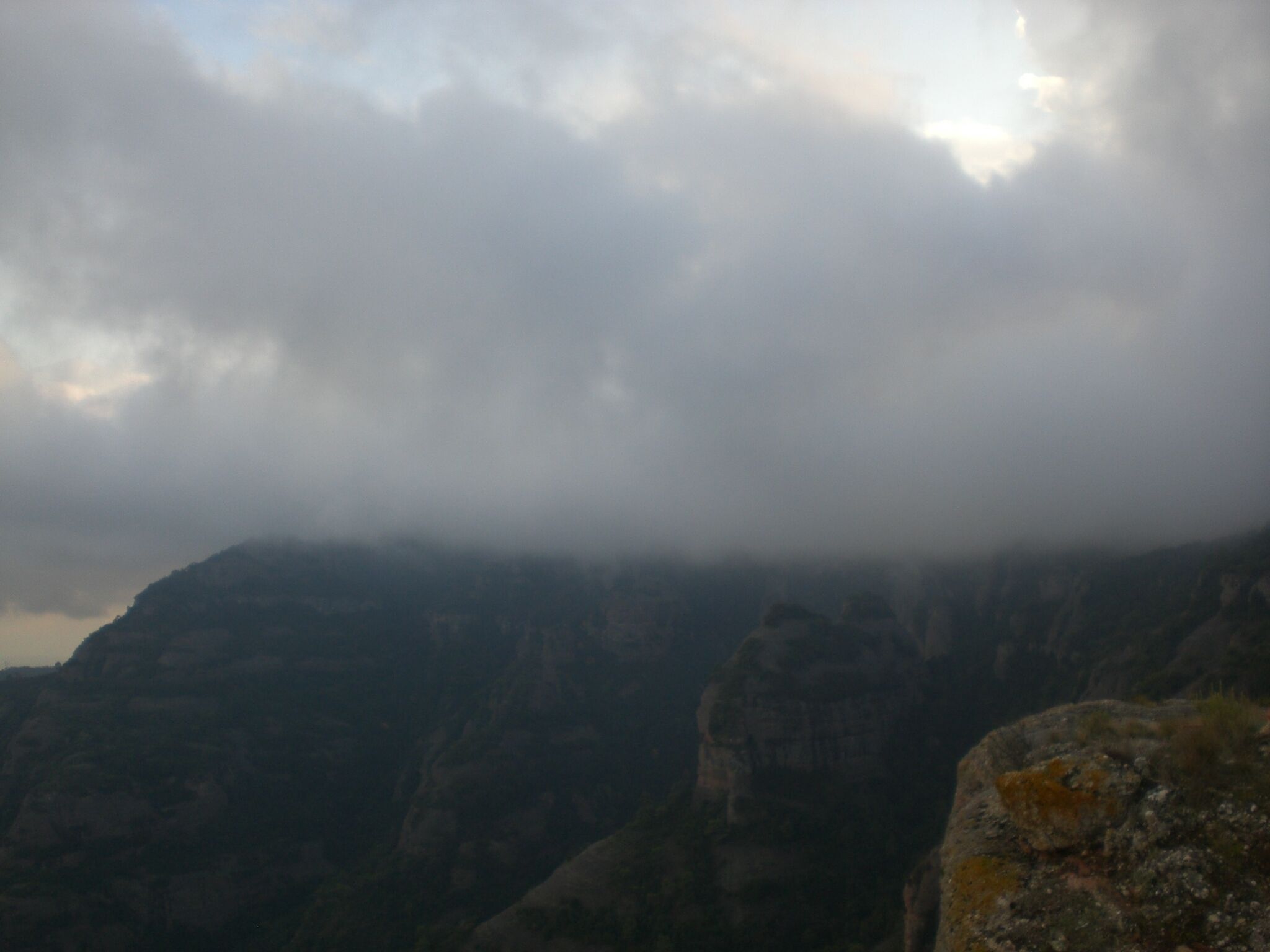 La Mola des del cim de la Morella (novembre 2011)