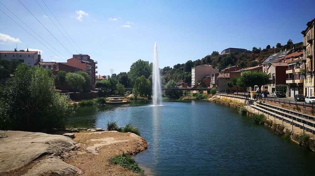 brollador de Gironella des del centre del Pont Vell