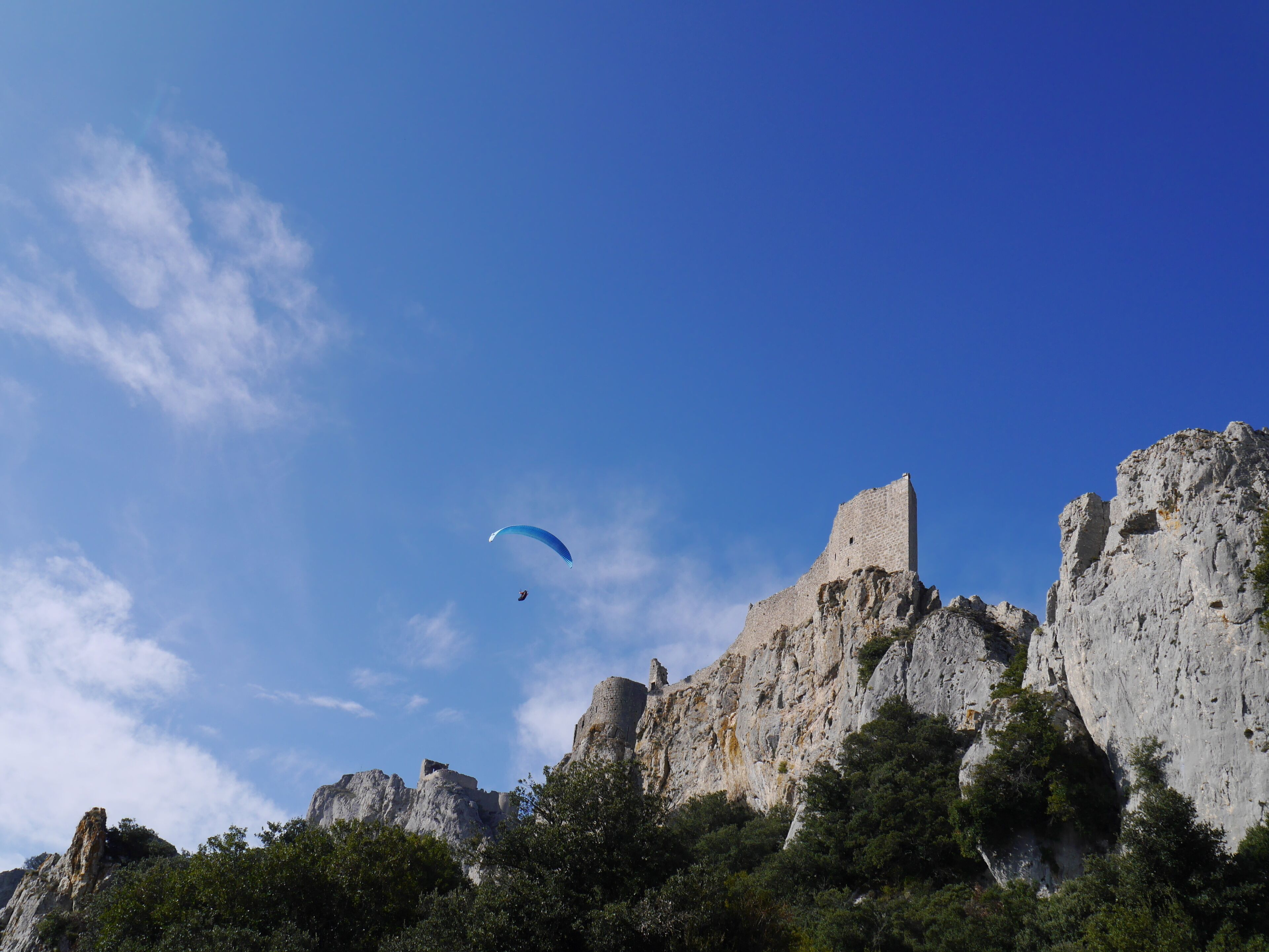 This building is indexed in the Base Mérimée, a database of architectural heritage maintained by the French Ministry of Culture, under the reference PA00102673 .