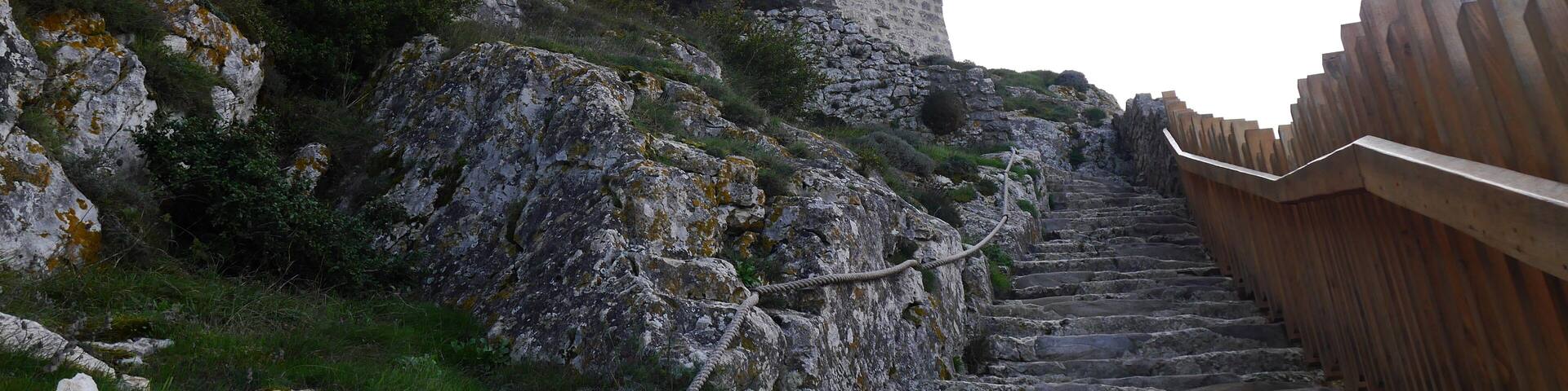 This building is indexed in the Base Mérimée, a database of architectural heritage maintained by the French Ministry of Culture, under the reference PA00102673 .