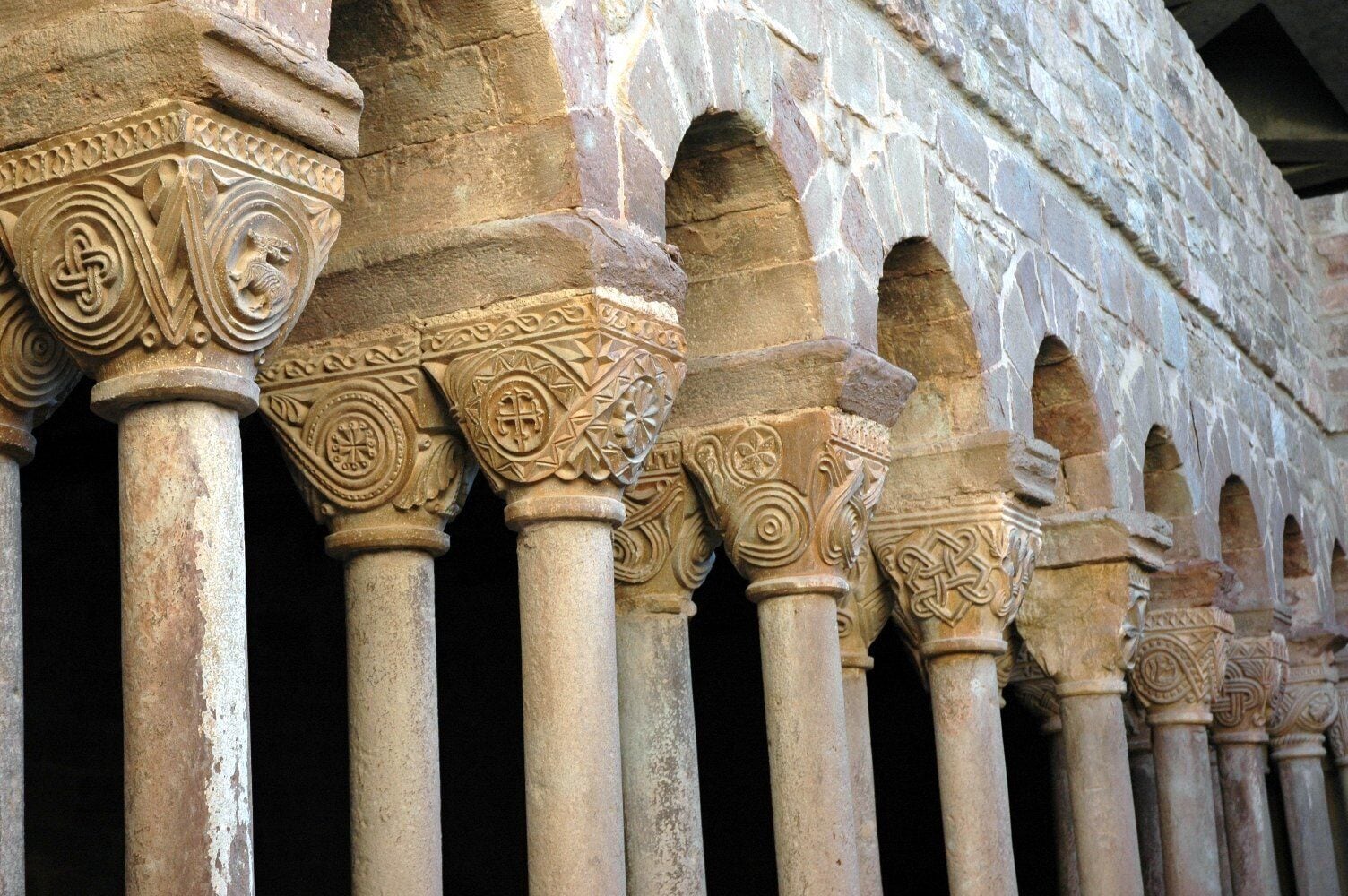 Claustre de Santa Maria de l'Estany - Origen: foto pròpia, autor:Josep Grin.