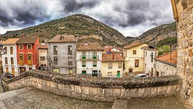 Street Scene, Traditional Architecture, Oña Medieval Village, Las Merindades, Burgos, Castilla y León, Spain, Europe