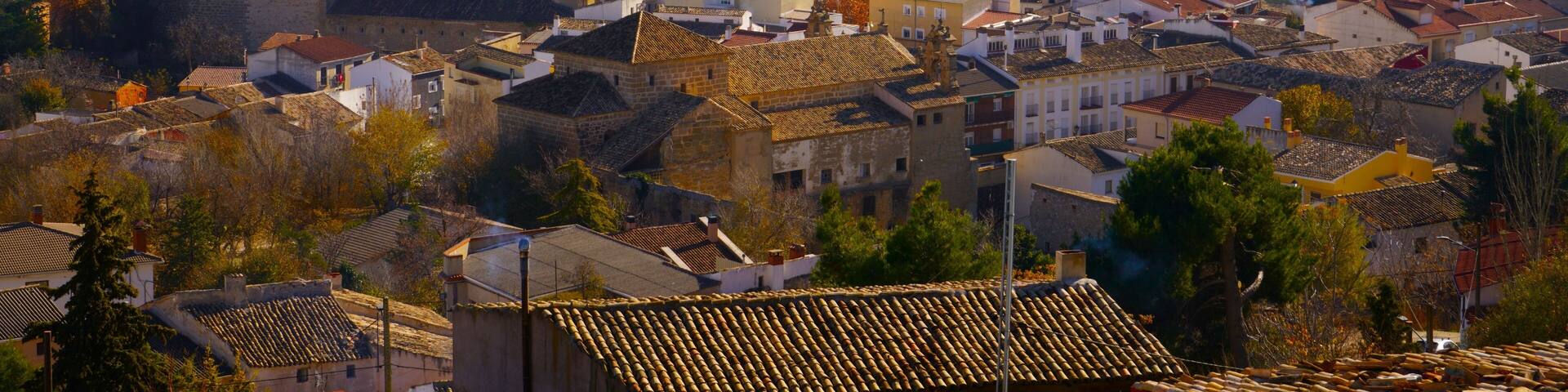 Huete es un municipio y localidad española de la provincia de Cuenca, en la comunidad autónoma de Castilla-La Mancha. Tiene el título de ciudad y cuenta con una población de 1708 habitantes.