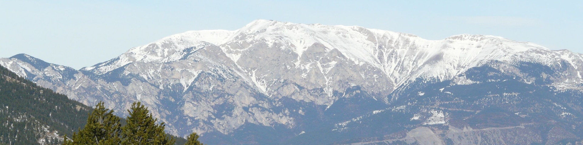 This is a a photo of an emblematic summit in Catalonia, Spain, with id: