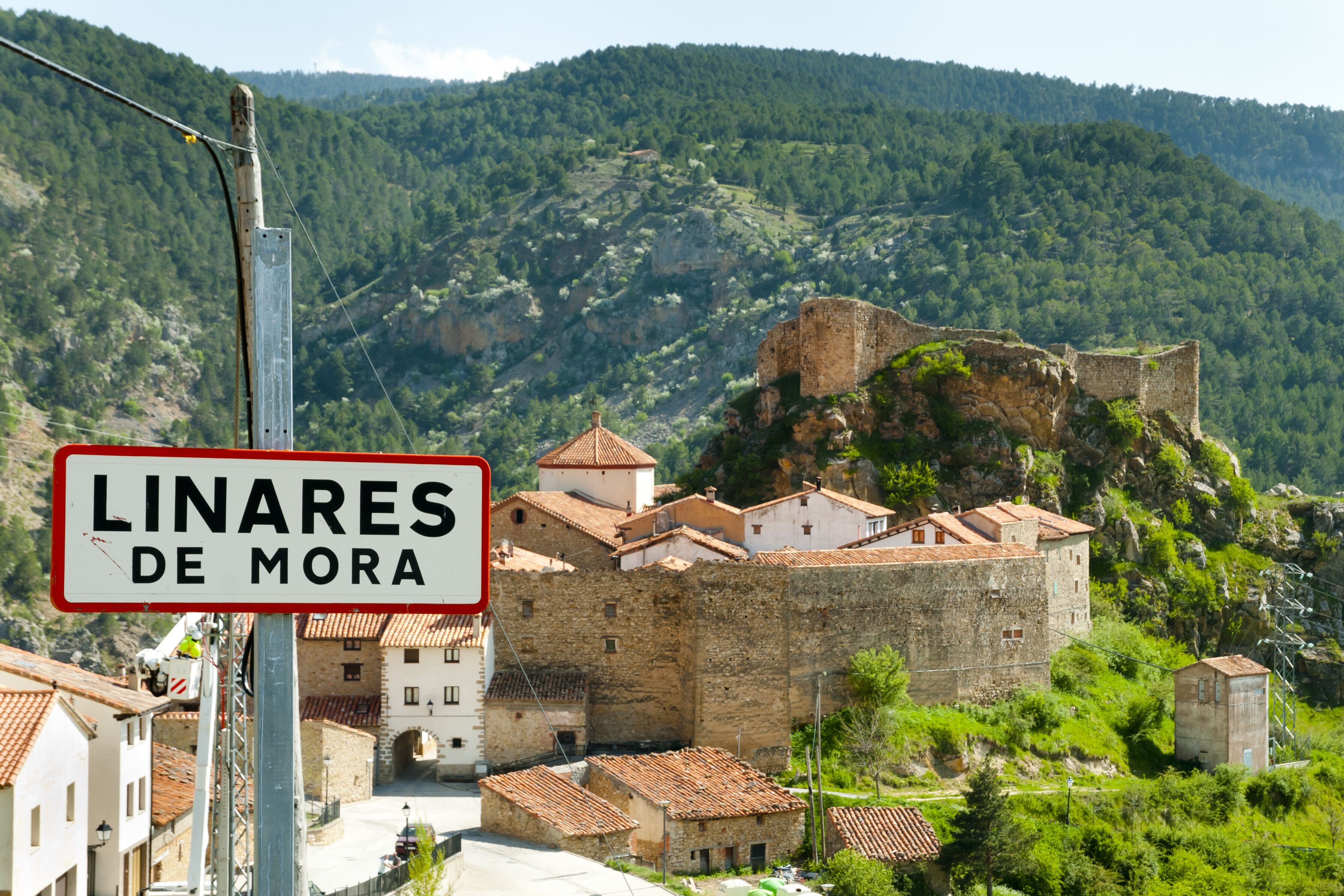 Linares de Mora