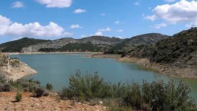 Embalse de Gallipuén, provincia de Teruel, Aragón, España.