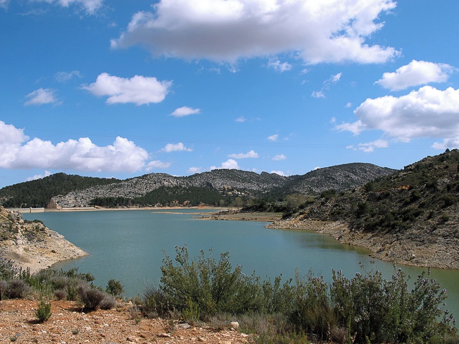 Embalse de Gallipuén, provincia de Teruel, Aragón, España.