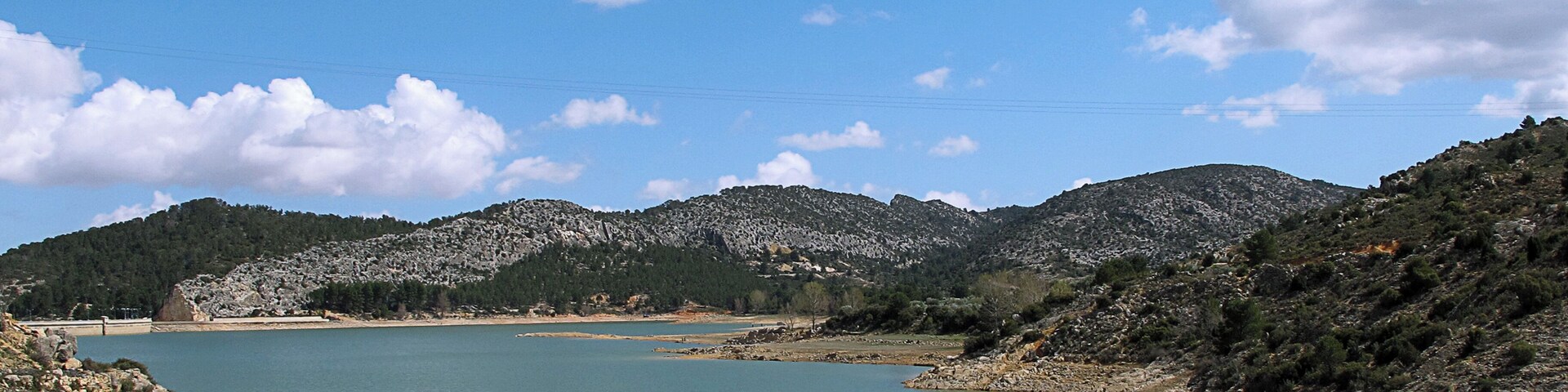 Embalse de Gallipuén, provincia de Teruel, Aragón, España.