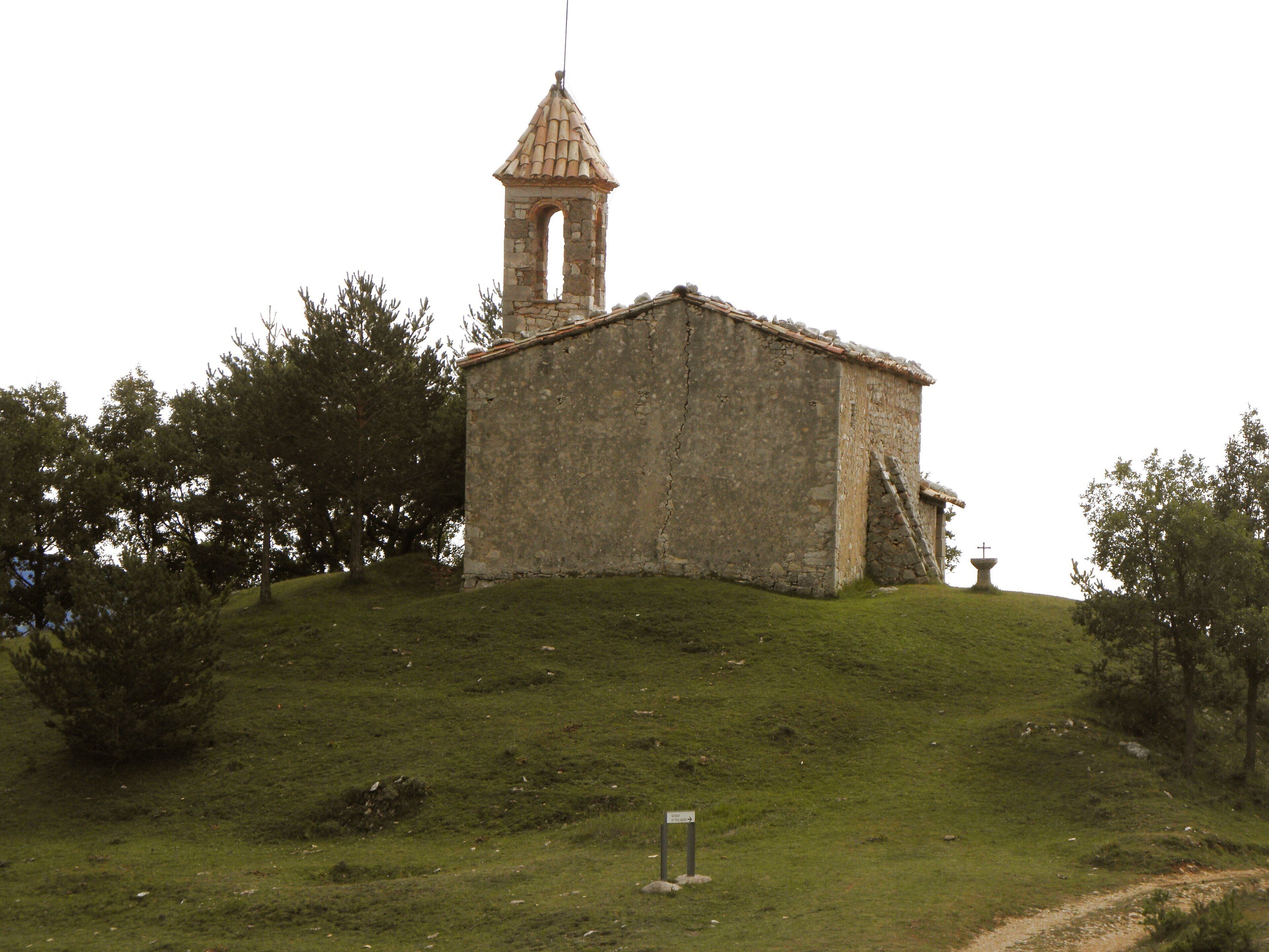Santuari de la Mare de Déu de Puig-aguilar, al terme de la Corriu (municipi de Guixers, comarca del Solsonès).
