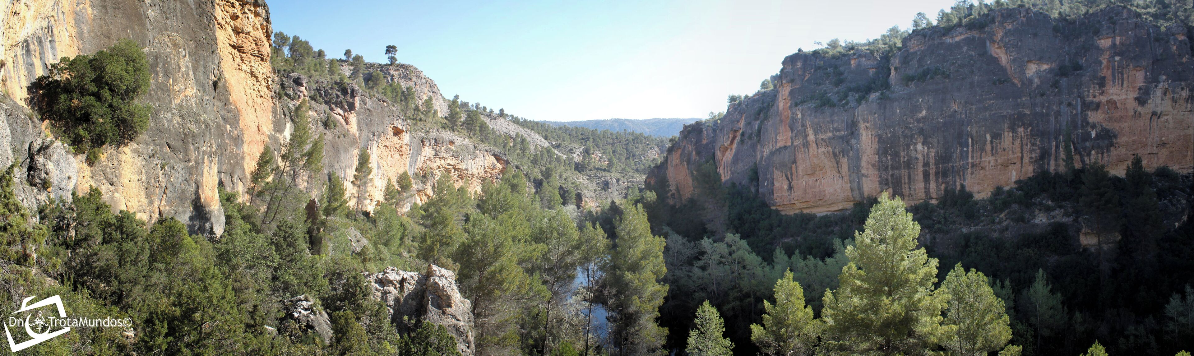 Panorámica de las Hoces del Cabriel del término villalpardeño - II