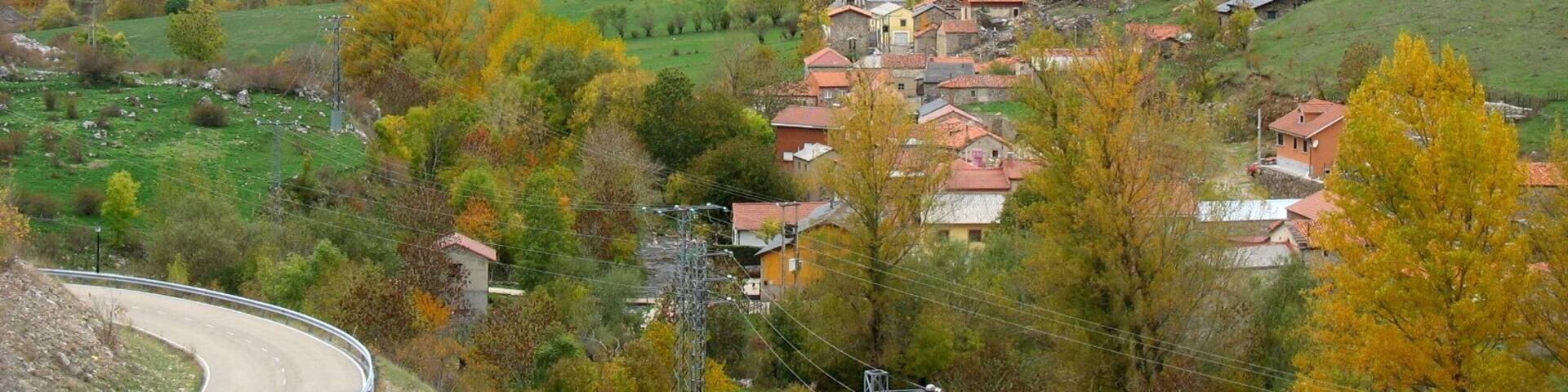 Caldas de Luna (Sena de Luna, León, España). Imagen tomada desde el área de servicio More-Caldas de Luna de la AP-66.