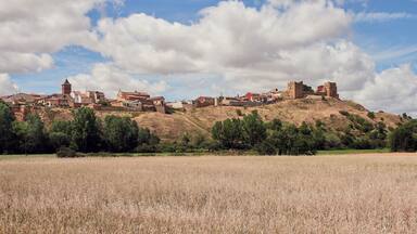 The village of Valderas in the region of Tierra de Campos, Spain. This region of vast horizons and fields of cereal crops extends across four provinces in central and northwestern Spain.