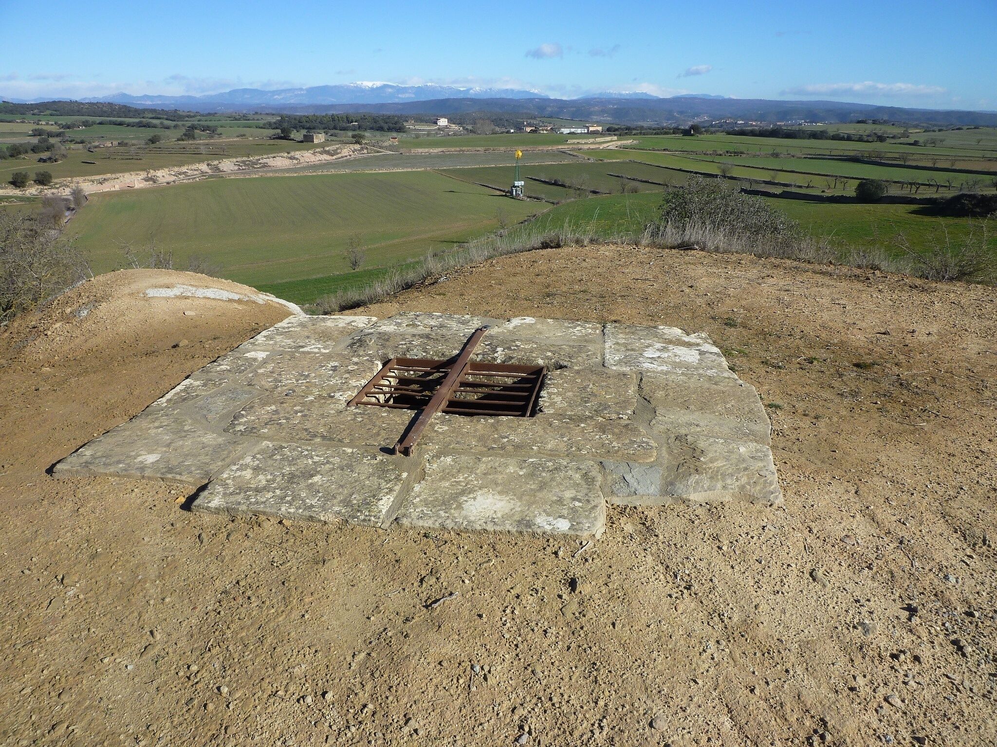 Pou de gel (Guissona): obertura de la cúpula
