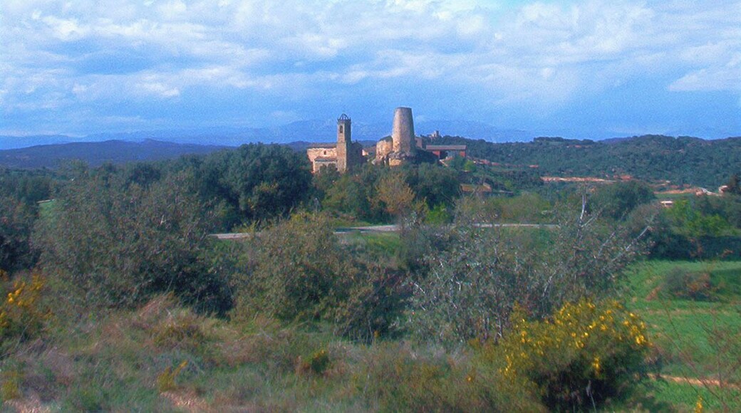 Lloberola, agregat de Biosca, a la Segarra, des del sud.