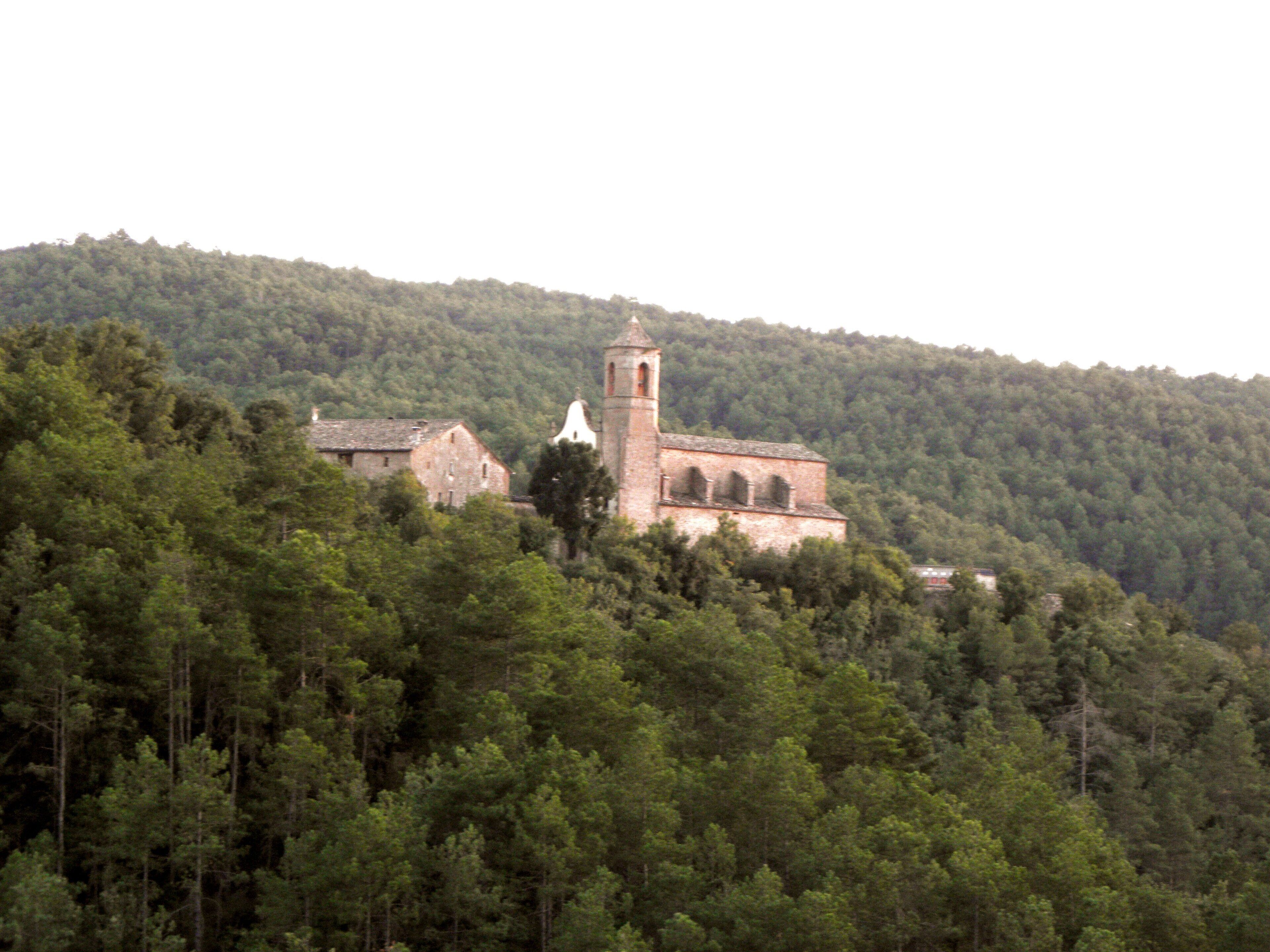 Església parroquial de Santa Madrona, a Madrona (Pinell de Solsonès) vista des del NE