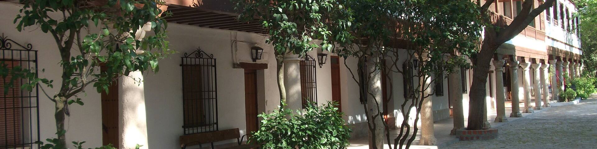 GalerĂa porticada de las dependencias del Santuario de Nuestra Señora de las Nieves