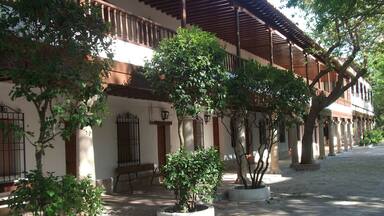 Galería porticada de las dependencias del Santuario de Nuestra Señora de las Nieves