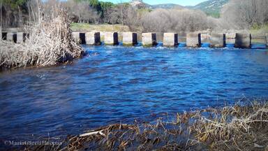 Piedras pasaderas sobre el río Guadiana, en el municipio de Luciana, Ciudad Real, España.