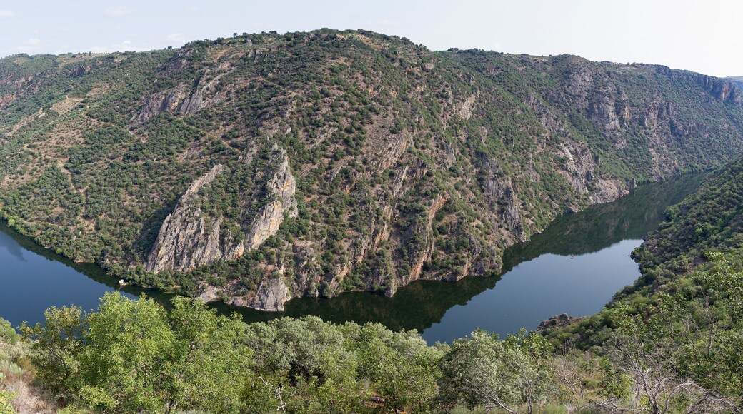 Aldeadavila dam, Rupurupay lookout, Las Arribes del Duero, Salamanca, Castilla y Leon, Spain