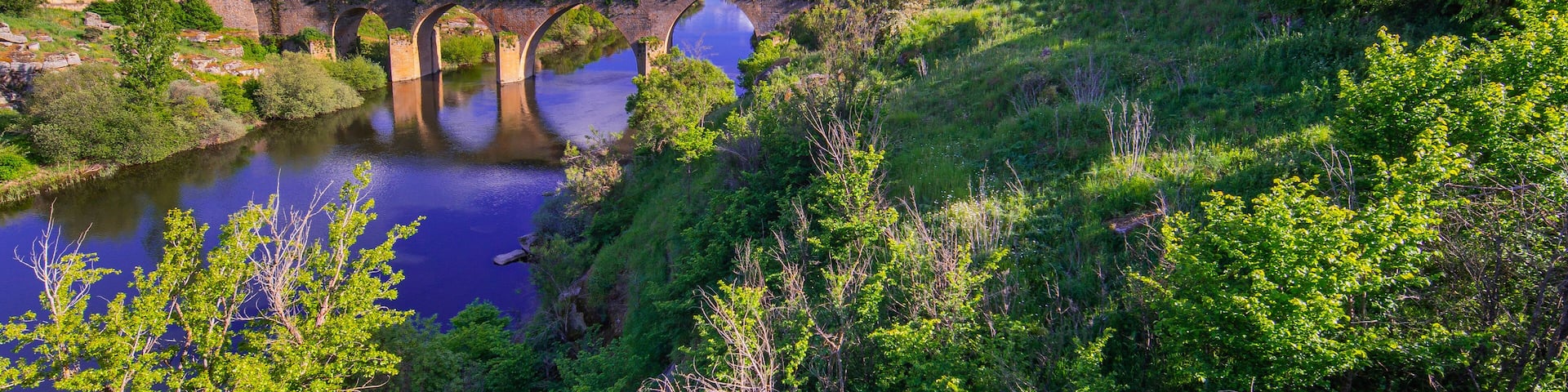 15th Century Old Bridge, Tormes River, Ledesma, Salamanca, Castilla y León, Spain, Europe