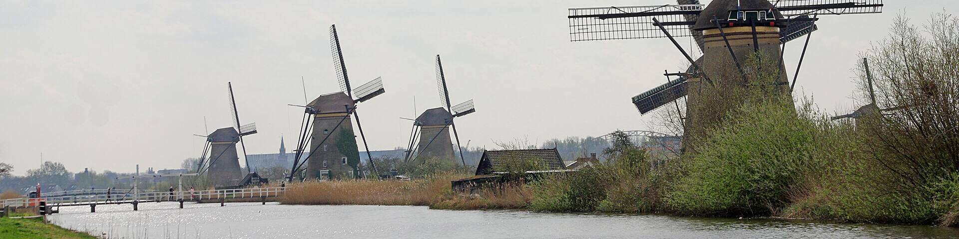 Stopping at Kinderdijk to see the 19 windmills was impressive.