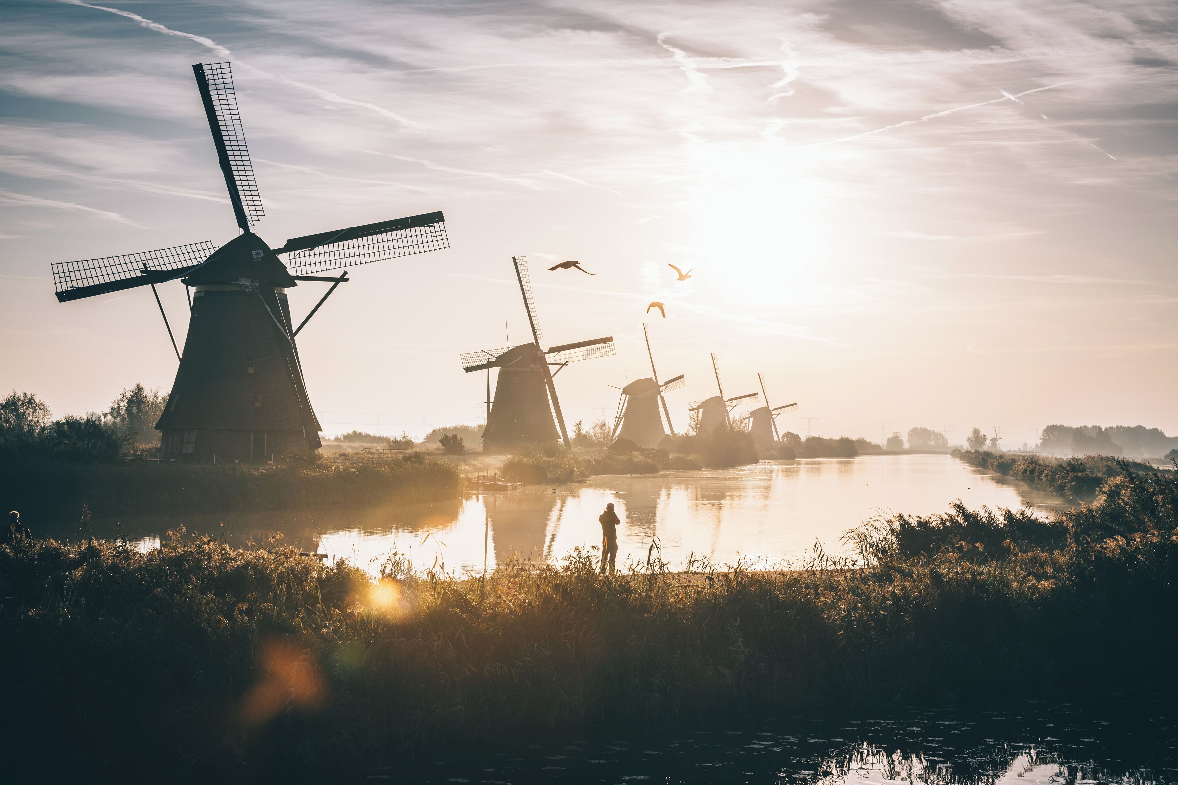 #trover #netherland #kinderdijk #sunrise #hiking #mills #travel #landscape

Make sure you follow me on: 
https://www.facebook.com/ShotByCanipel/
https://www.instagram.com/canipel/
