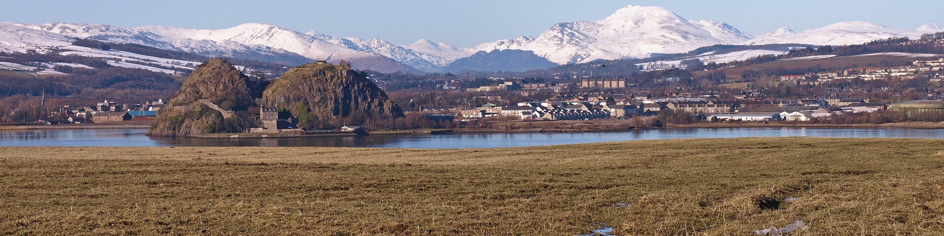 Field, High Hatton Farm View across the River Clyde to Dumbarton with Ben Lomond in the distance. Just below this field out of view are the M8,A8 and Glasgow/Greenock railway.