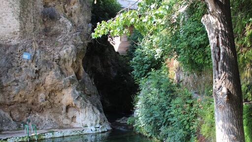 A swimming pool created by nature right in the middle of the city