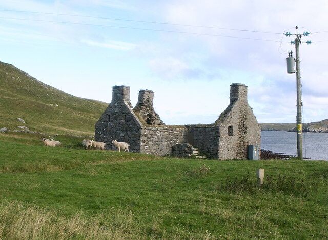 Fishing Booth ruin Used in the past to store dry fish such as Cod and Ling. The fish were stored on ground level with accommodation above. The beach below the Booth is partially man-made and it was there that the fish were split and laid out to dry in the sun.