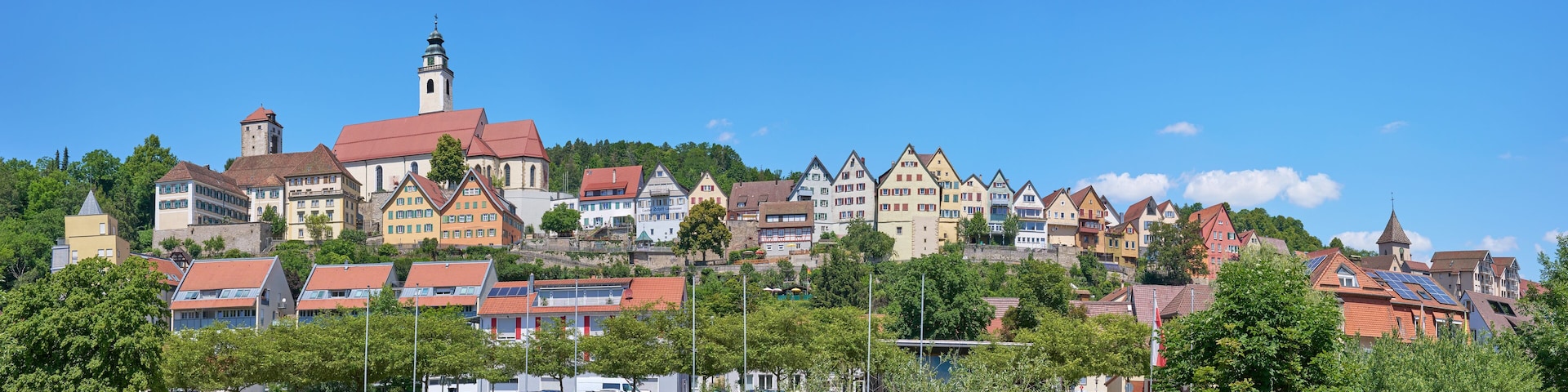Horb am Neckar, Deutschland - breites Panorama mit Blick auf Stiftskirche und Altstadt
