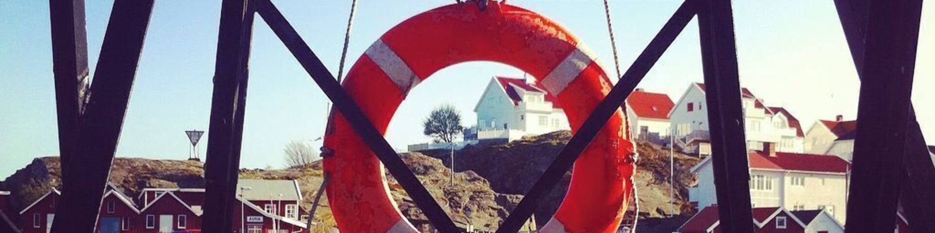 A cozy little island off the Western coast of Sweden; a busy hub every summer and one worth exploring!