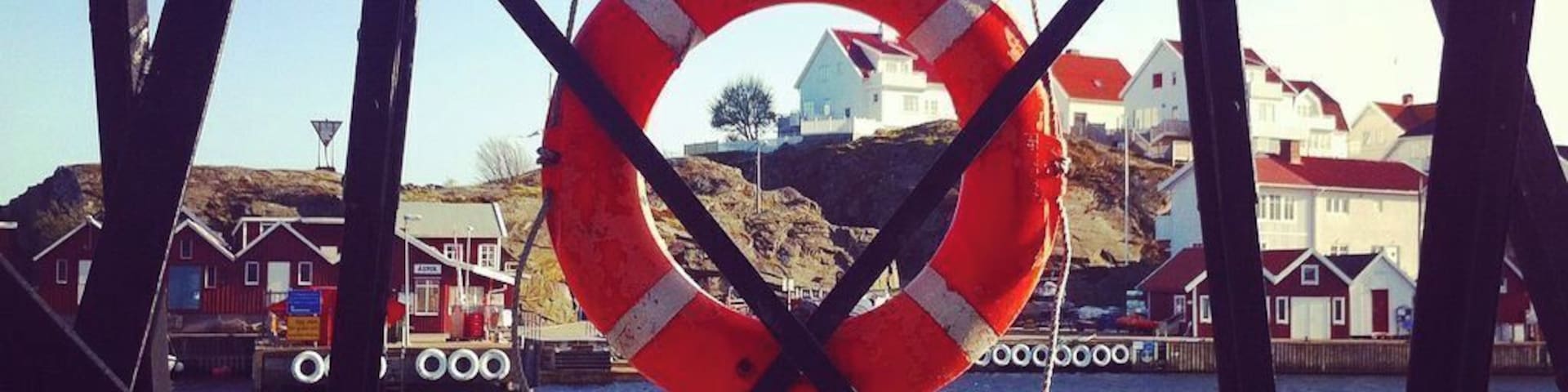 A cozy little island off the Western coast of Sweden; a busy hub every summer and one worth exploring!