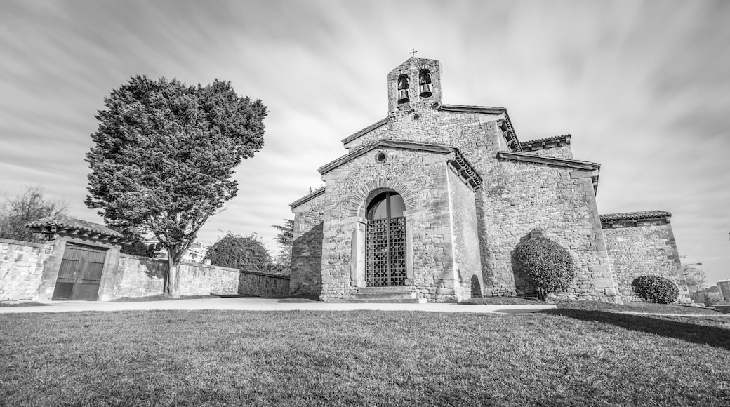 San Julian de los Prados Church