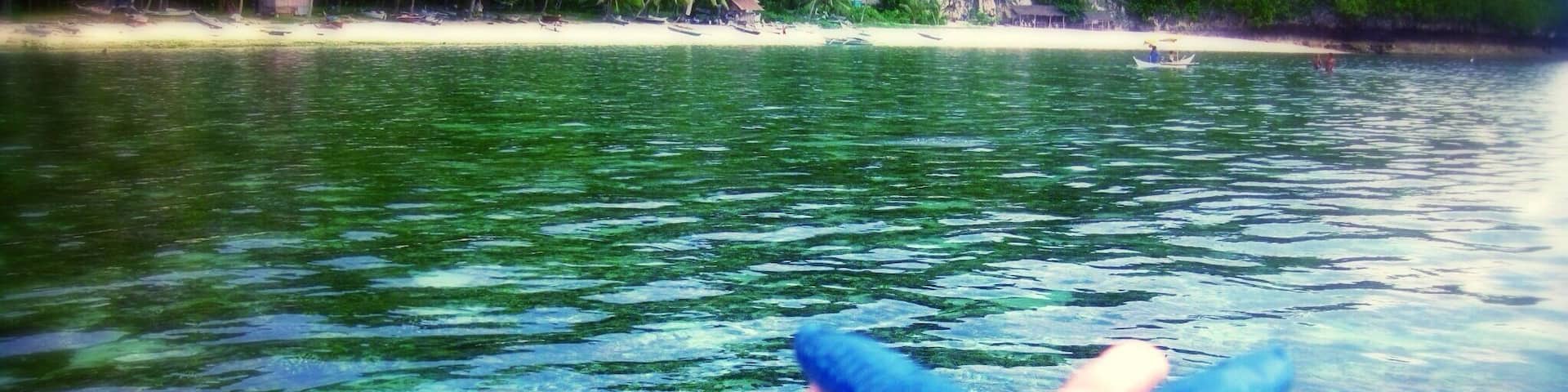 Let me take you home !!! I found this blue starfish while snorkeling in Cantabugon's hidden beach paradise. So hidden that i had to walk almost 2km of rough roads between hills and steep bushy path towards the untouched white sand beach. But it was all worth the sweat and struggles. Perfect for beach camping, diving, fishing and stargazing.