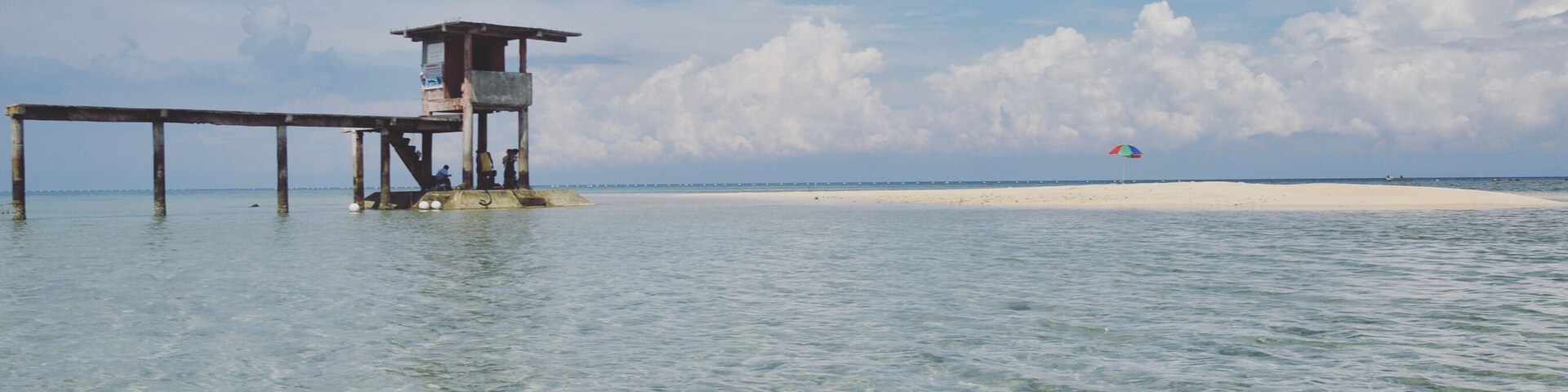 A short boat ride from Bugsay Restaurant in Pinamungahan, Cebu is this sandbar called Campalabo. You may also enjoy snorkeling not far from here.