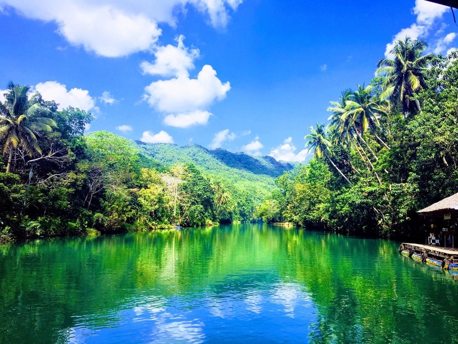 Sailing along the Loboc River gives you an idea of the beauty that can be created when mountains meet amazing bodies of water.