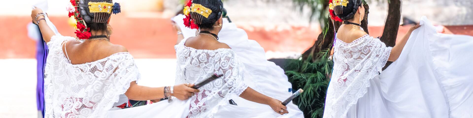 Traditional dances of the state of Veracruz Mexico, typical clothes.