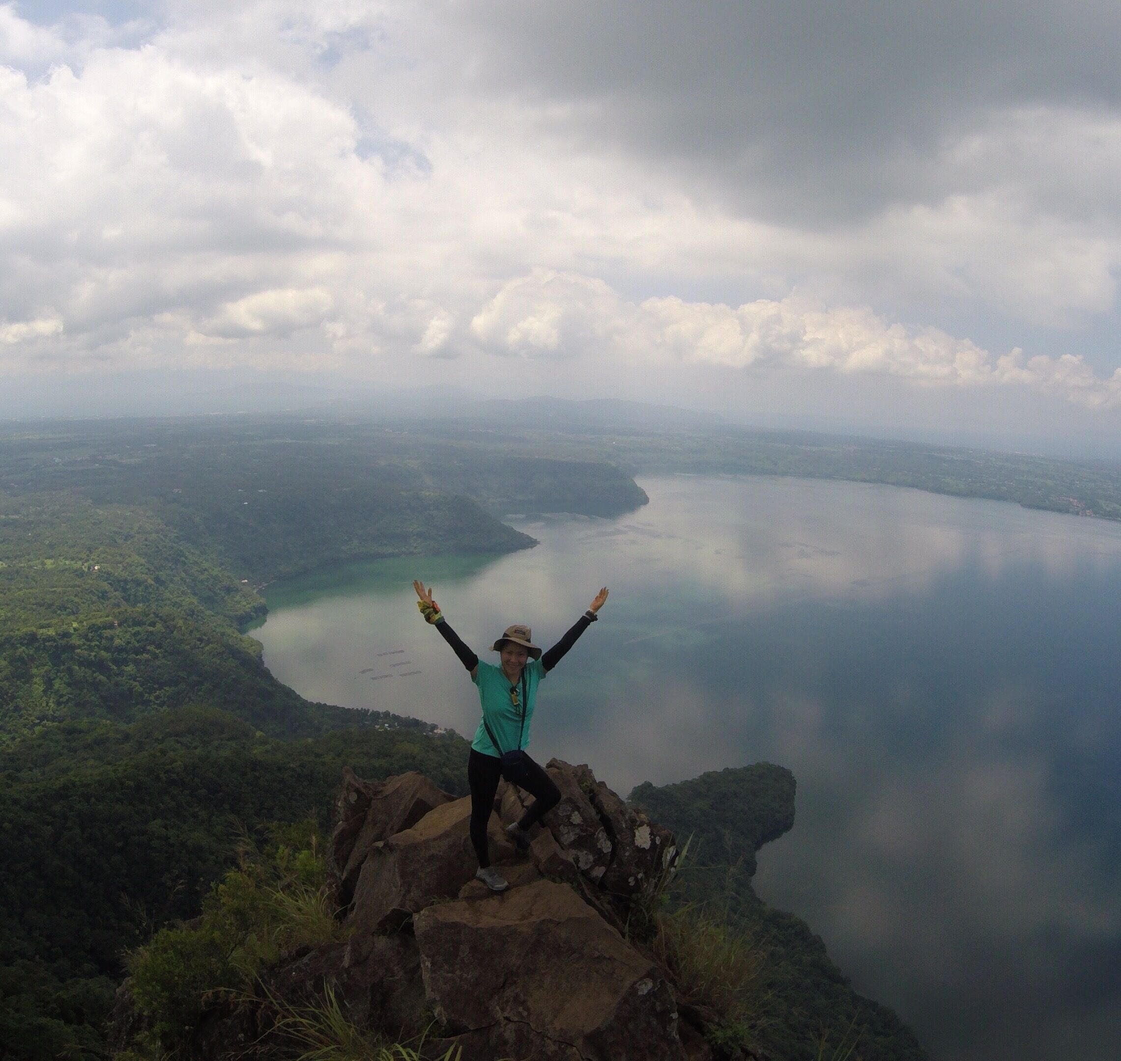 This goes my weekend!
#adventureseeker #trailseeker #rockies #mtmaculot #cuencabatangas #majesticviewoftaallake