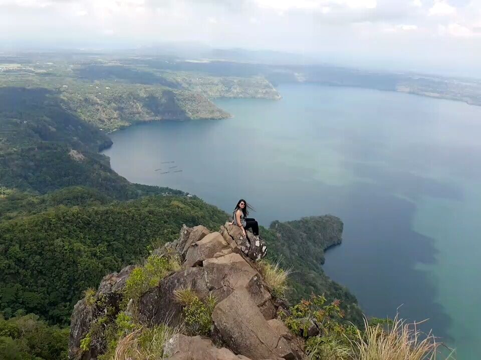  I conquered!
#its2016 #May #CuencaBatangas #MtMaculot #Rockies #Summit #Mountain #trail #adventure #achievement #thankful #vacaynerf2016