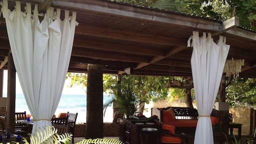 Nice restaurant with a beautiful view.