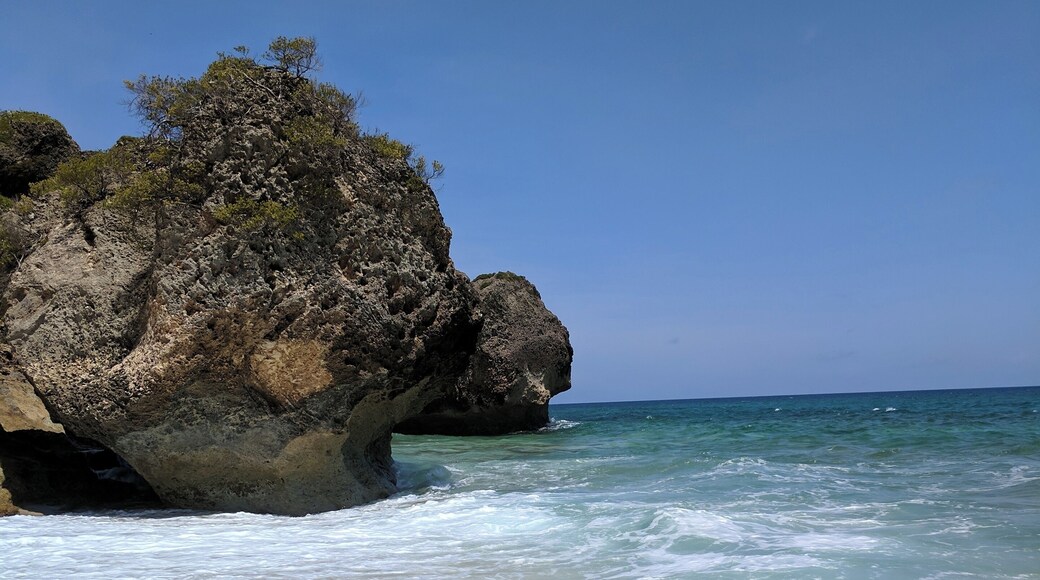 We hiked for 20 minutes to get to this beach and it was worth it #LifeAtExpedia