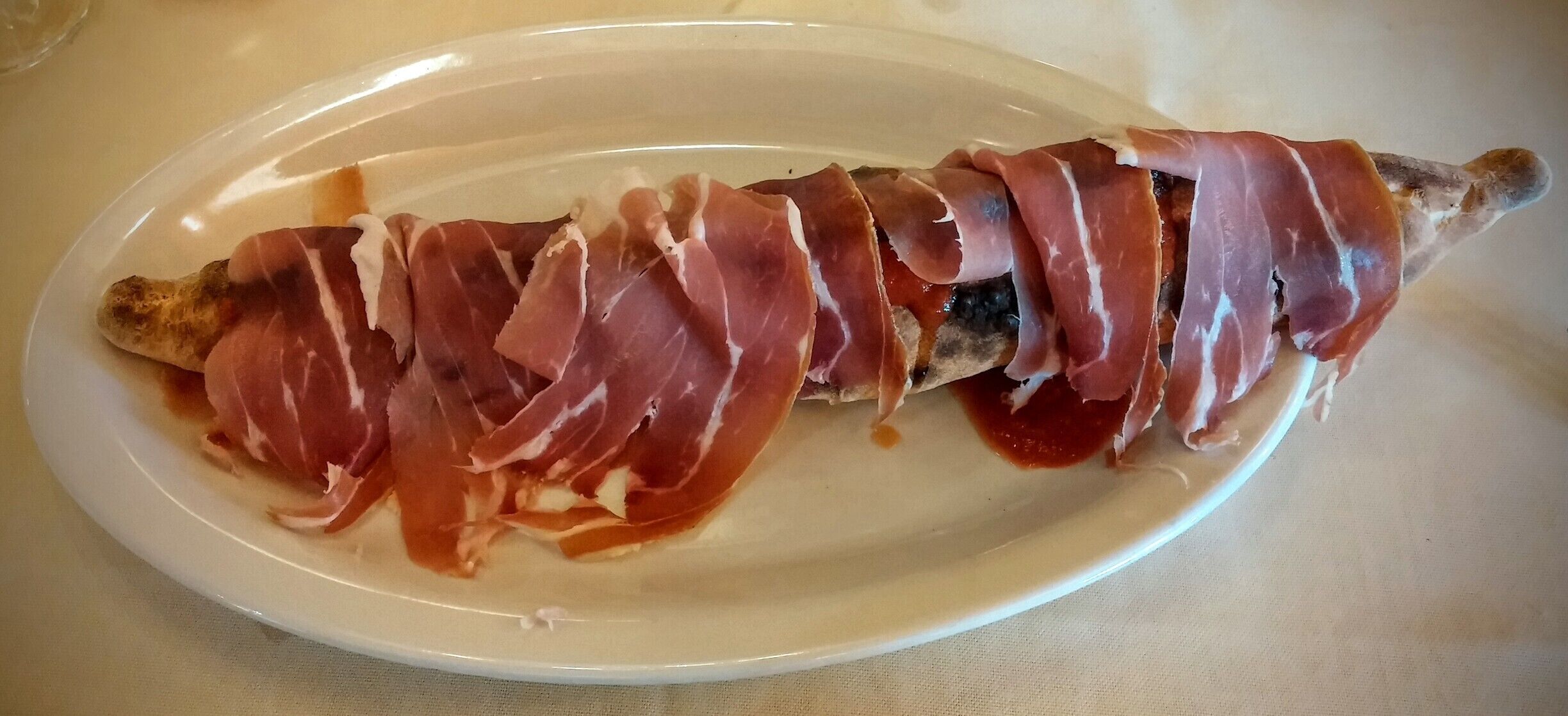 Pizza Rottondo, the best out oft all worlds! Fantastico 
#pizza #pizzaindex #luigiontour #veneto #visitveneto #lagodisantacroce