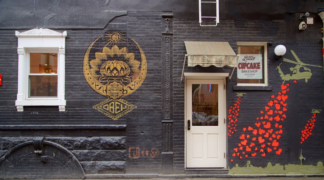 Nolita showing outdoor art