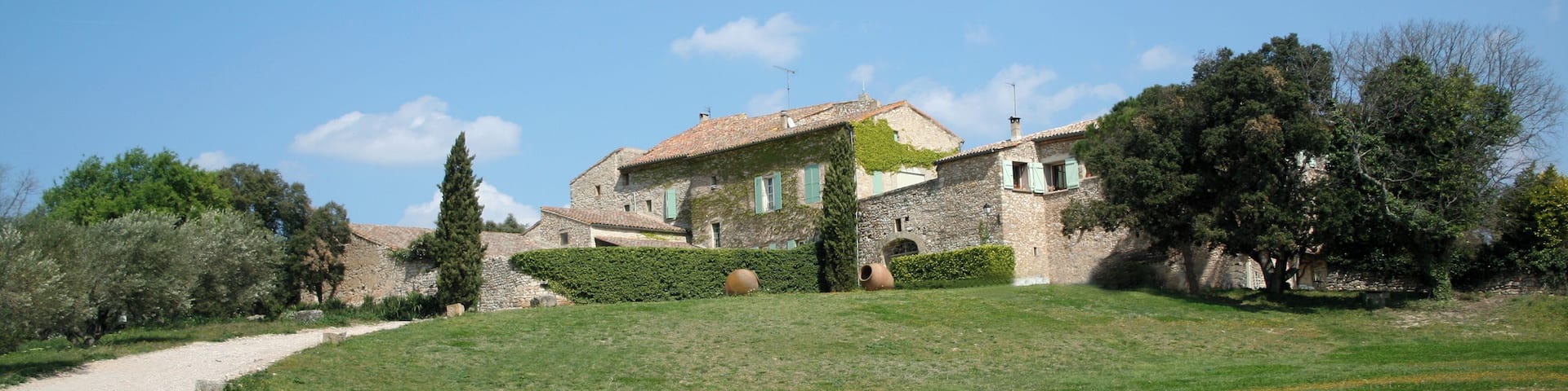 Aumelas (Hérault) - mas Lunes dans la garrigue.