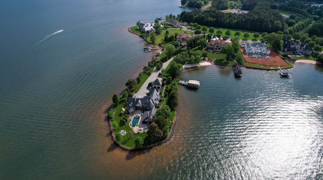 Majestic homes grace the shores og Lake Norman in Denver. NC