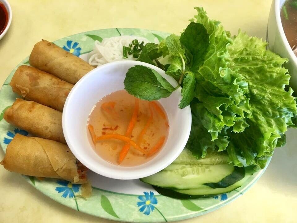The crunchy Egg roll with fresh veggies with good dippings always satisfy my cravings for Viet food, photo taken at Pho Five-O, Waimalu (Hawaii). #GoodEats photo contest
